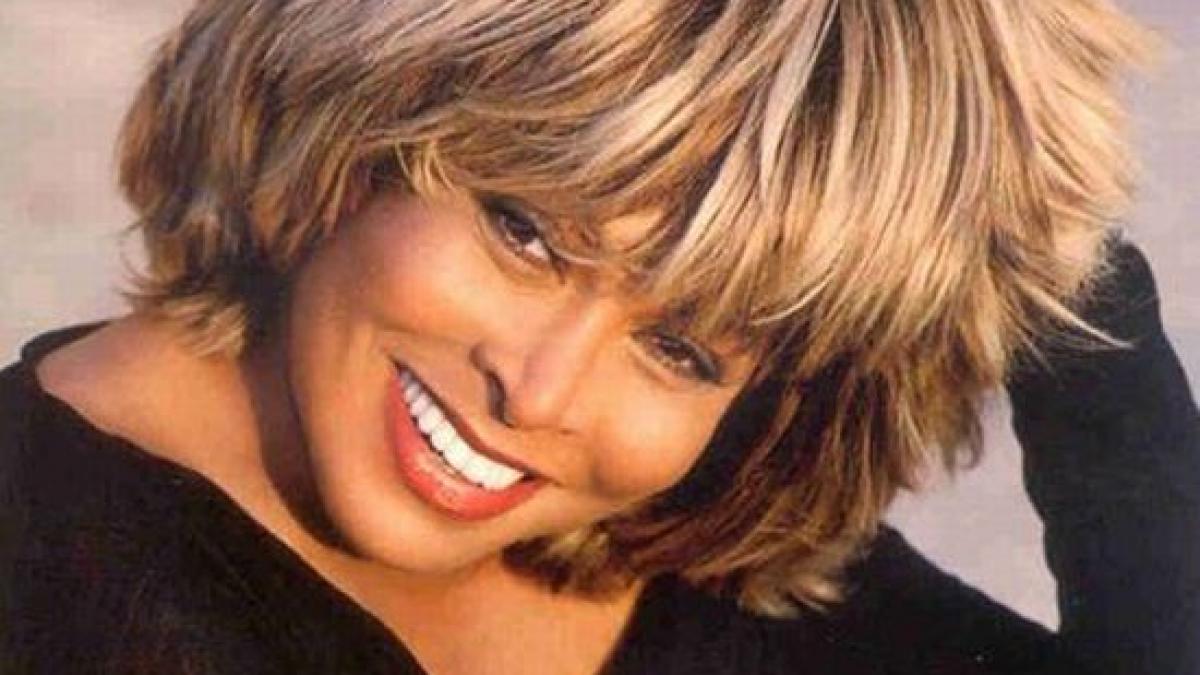 La 73 de ani, Tina Turner a îmbrăcat rochia de mireasă pentru a doua oară