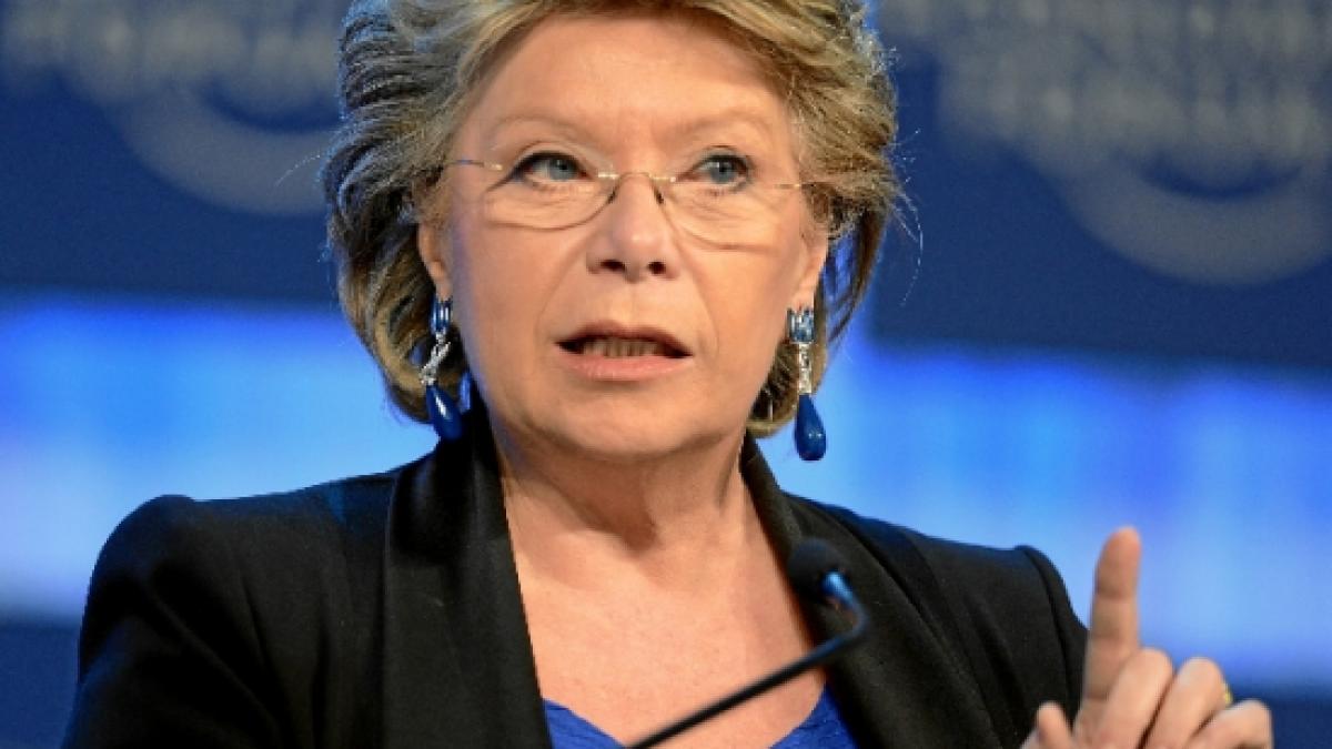 Viviane Reding: Troica ar trebui desfiinţată. Europa îşi poate rezolva problemele şi fără FMI