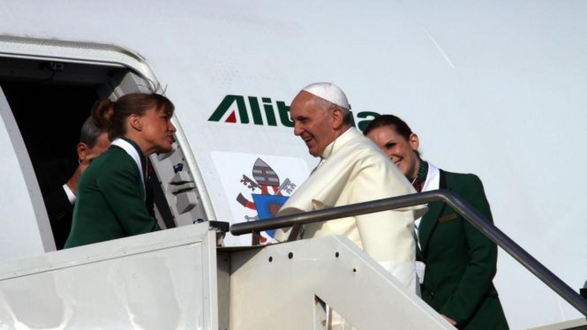 Papa Francisc a plecat către Rio de Janeiro, unde va prezida Zilele Mondiale ale Tineretului