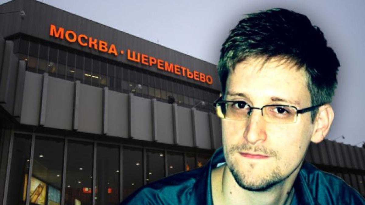 Edward Snowden a primit dreptul de a intra în Rusia