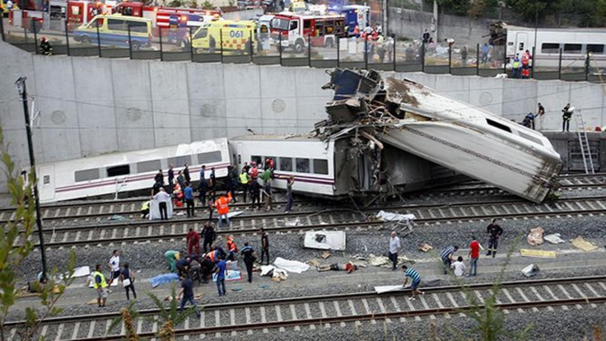 Mecanicul de locomotivă, urmărit penal în cazul trenului deraiat în Spania