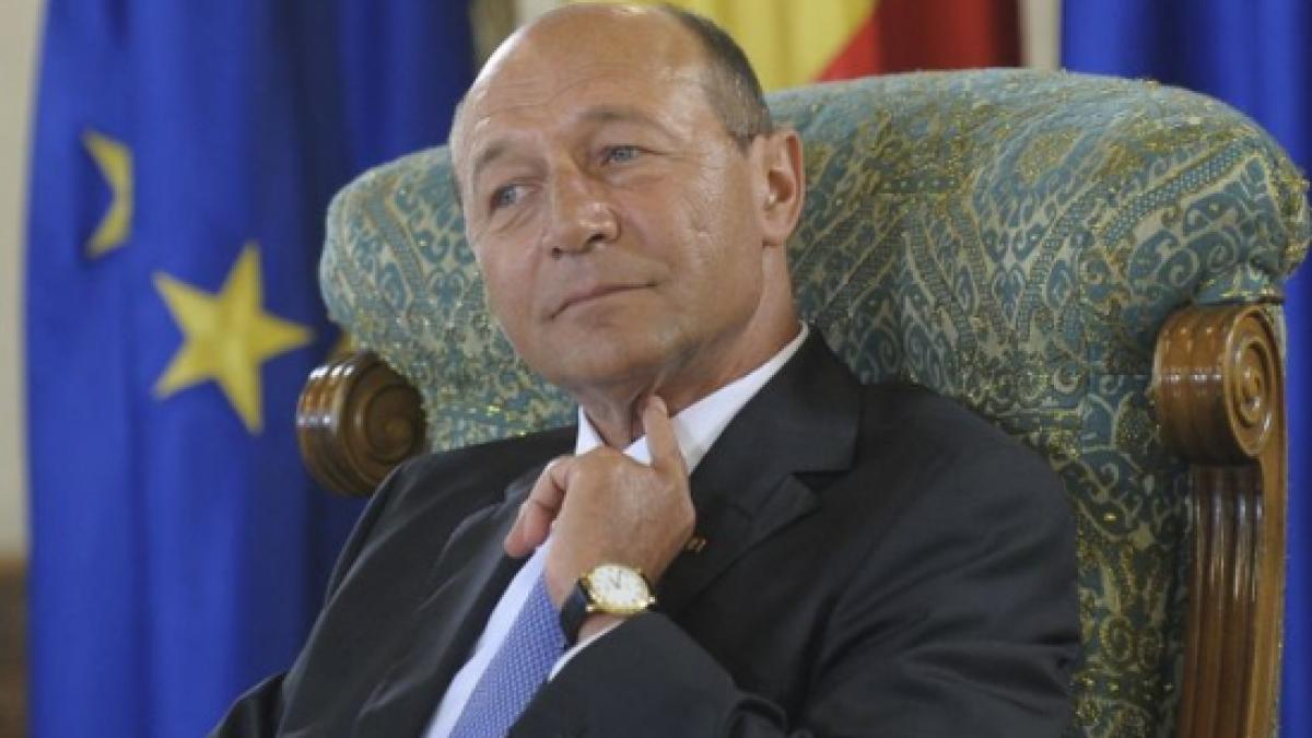 Băsescu: CSAT nu avizează privatizările. Ponta să nominalizeze cele trei contracte de privatizare avizate de CSAT. Vezi reacţia premierului