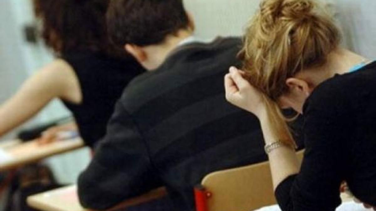 Oficial: 49% dintre profesori şi învăţători au picat examenul de definitivat