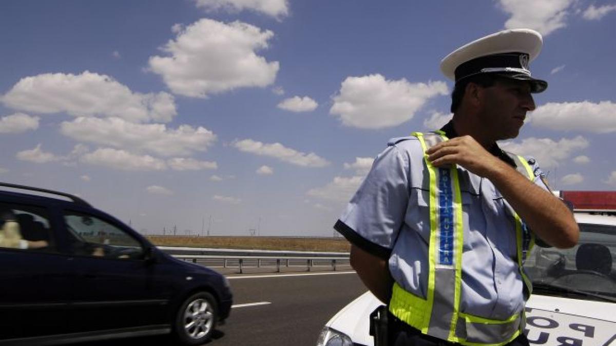 Coloane interminabile de autoturisme pe Autostrada Soarelui. Vedeţi ruta pentru evitarea aglomeraţiei