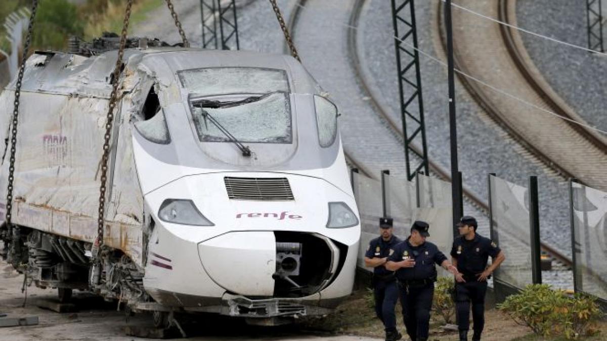 Mecanicul de locomotivă al trenului care a deraiat în Spania nu înţelege de ce nu a putut frâna la timp 