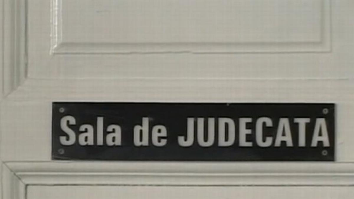 Medierea a devenit obligatorie de astăzi. Ce amenzi riscă reclamanţii care ocolesc această cale