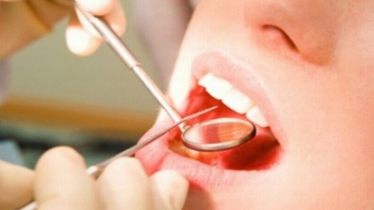 Statul a dat 100.000 de euro pe un cabinet stomatologic care nu funcţionează. Singurul dentist care lucra în spital a plecat