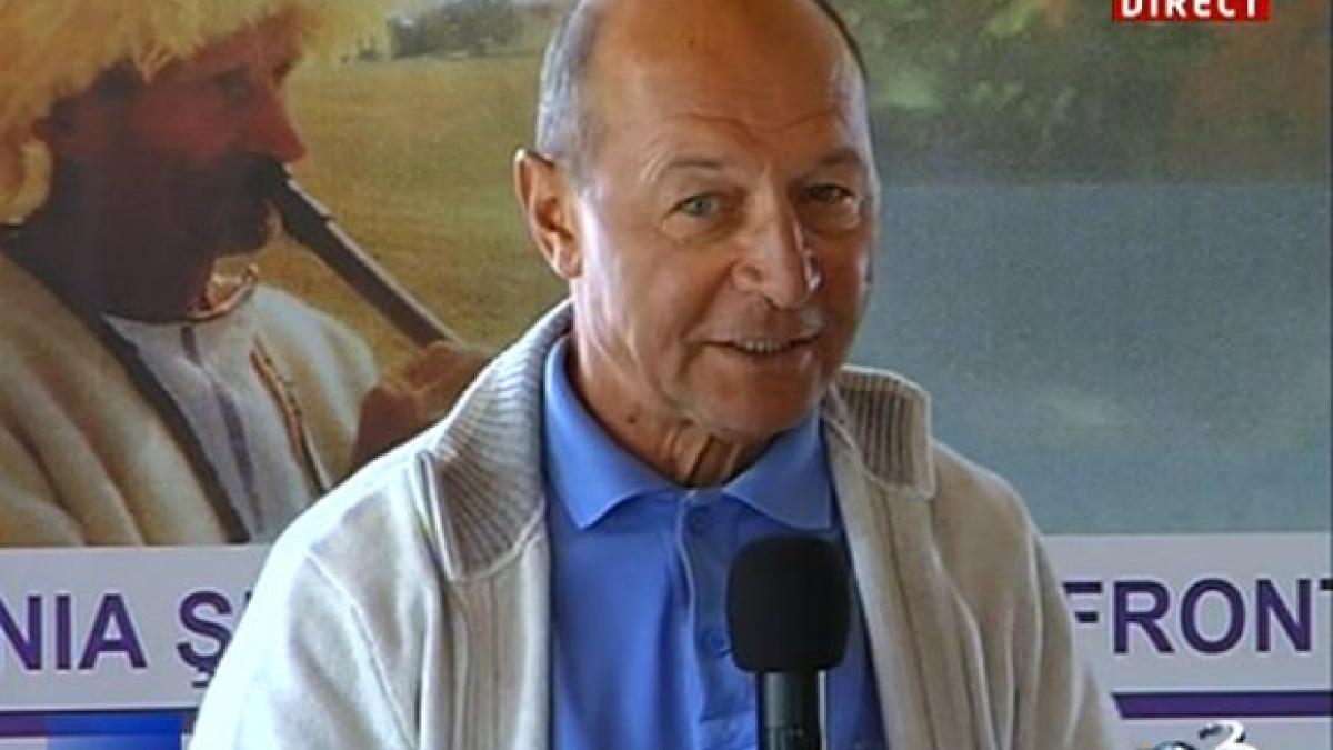 Băsescu, românilor de pretutideni: Declaraţi-vă, fraţilor, români! Nu moldoveni, vlahi sârbi, sau mai ştiu eu ce alte identităţi