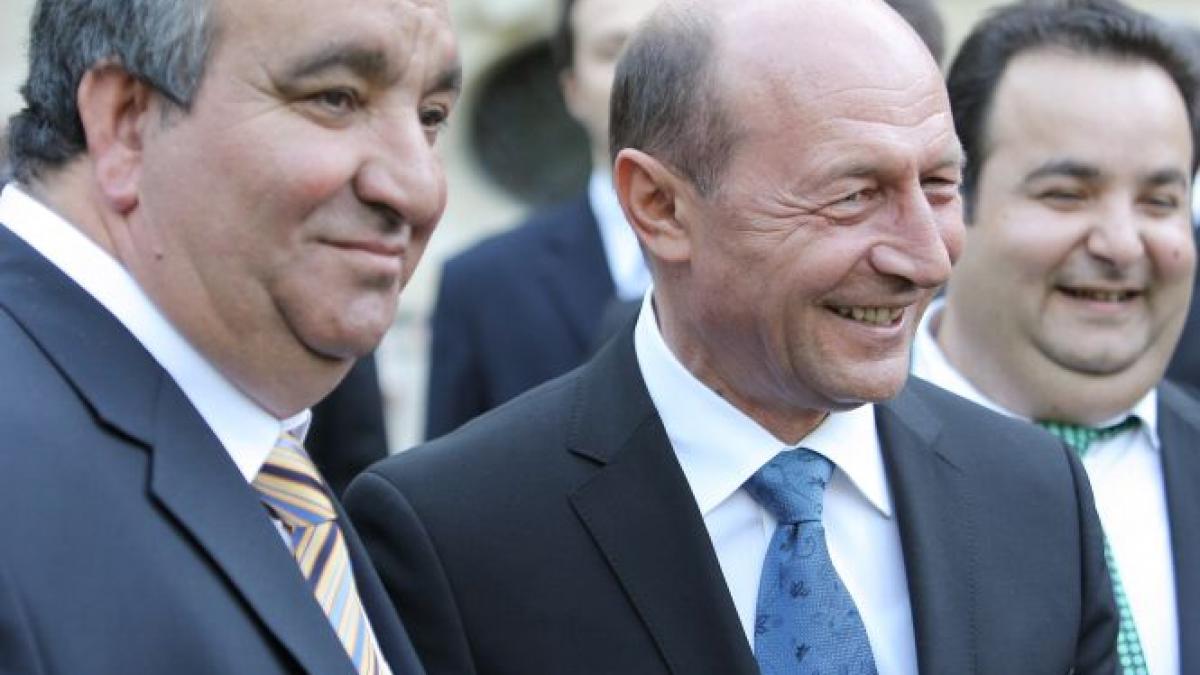 Băsescu a sărit în ajutorul lui Cioabă, aflat într-un spital din Turcia. În România, romii îşi aleg un rege interimar