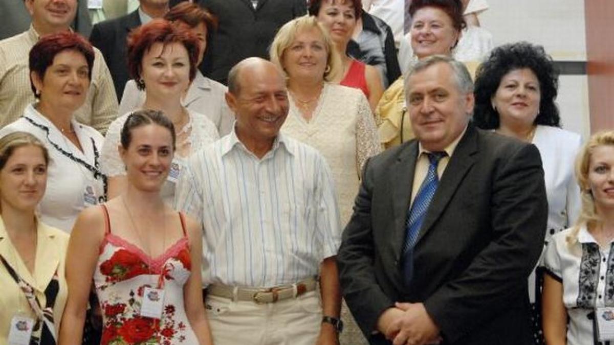 Traian Băsescu se întâlneşte miercuri alături de foştii săi colegi de la Institutul de Marină