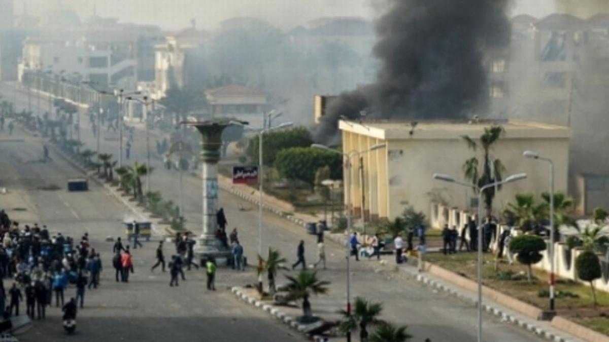 Susţinătorii lui Mohamed Morsi îşi anulează mai multe manifestaţii la Cairo