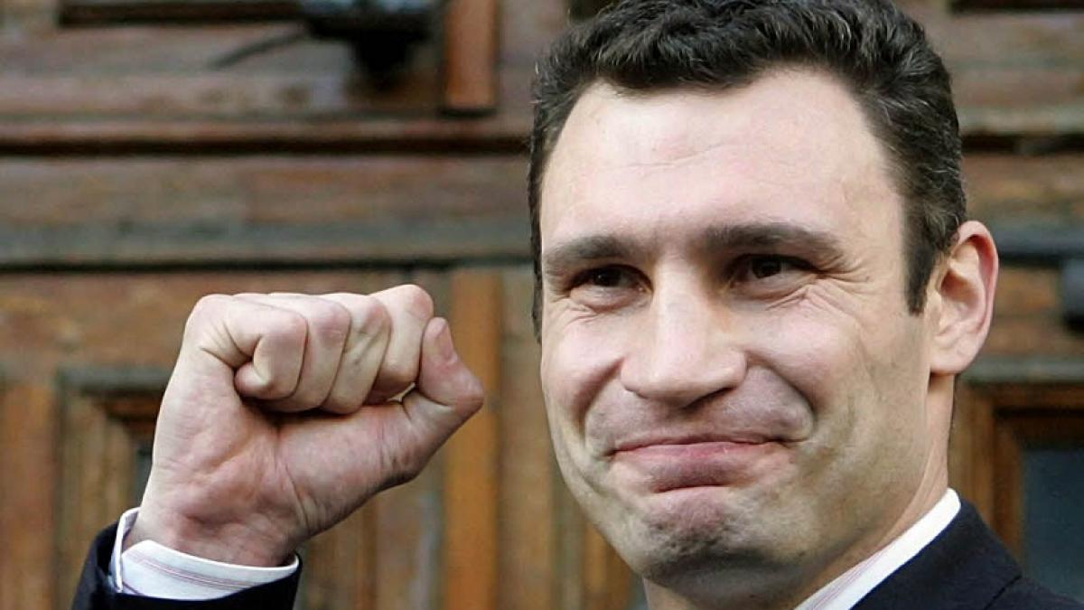 Mişcarea neaşteptată pe care o face pugilistul Vitali Klitschko. Vrea să conducă ţara