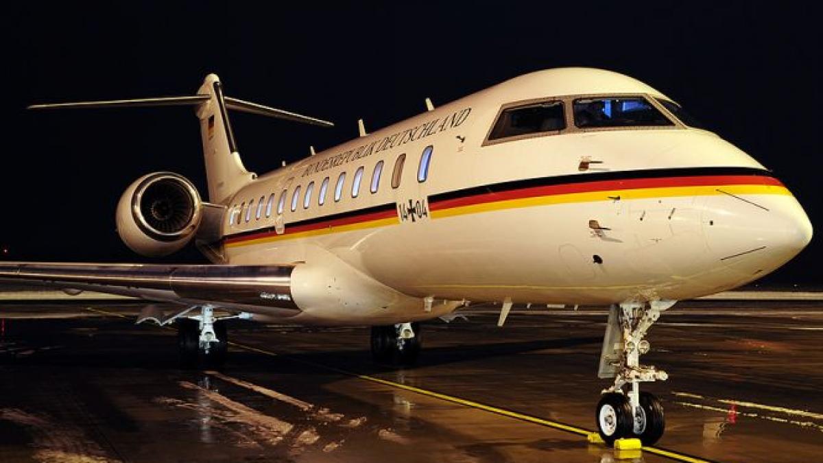 Avionul oficial al Angelei Merkel a fost SPART de un tânăr culturist DROGAT