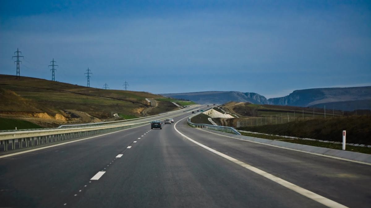 A rămas fără carnet, după ce a fost prins cu peste 200km/h pe Autostrada Transilvania