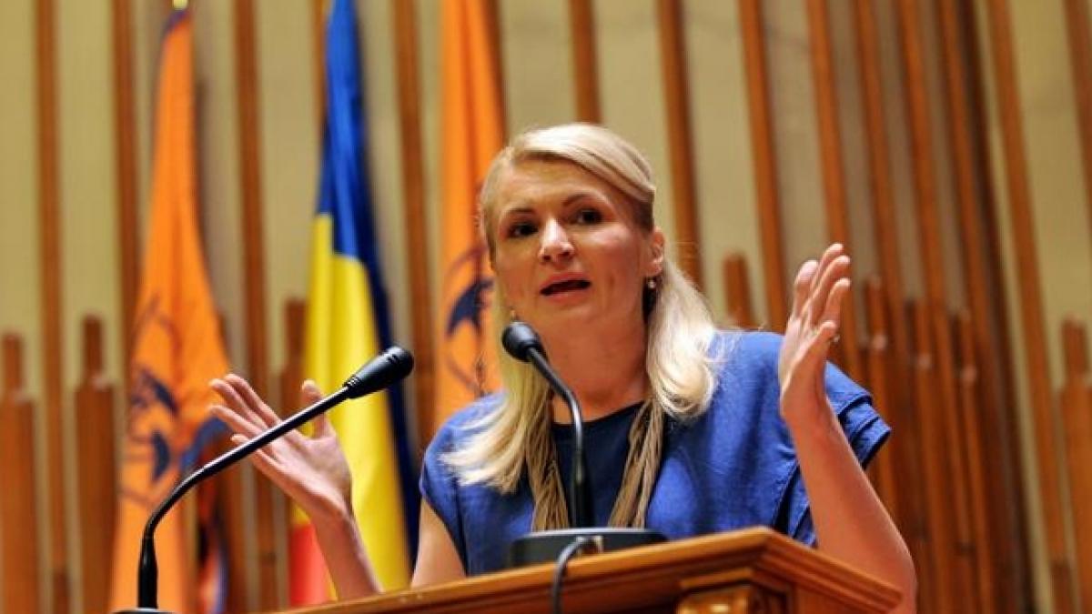 Andreea Paul: Nini Săpunaru nu are niciun argument care să îl recomande pentru portofoliul Transporturilor