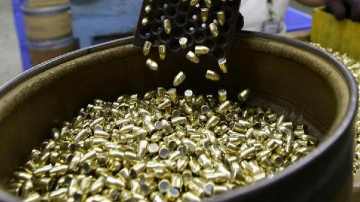 Turcia respinge informaţia conform căreia 400 de tone de arme ar fi fost exportate către Siria