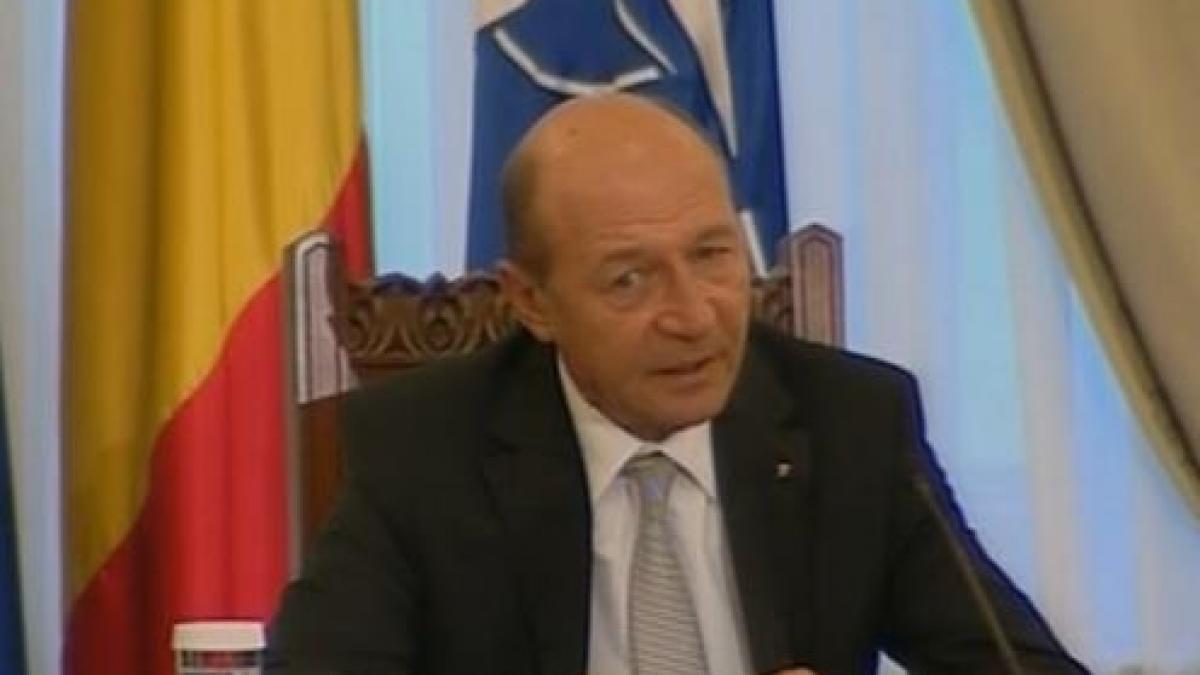 Băsescu: Obligaţia dumneavoastră este transmiterea corectă a ceea ce se întâmplă în România. Unii şefi de misiune ţin să coafeze realităţile