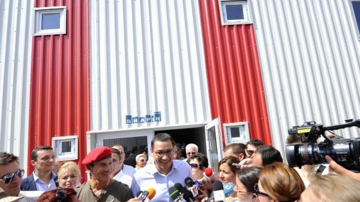 Ponta: România are nevoie de nişte tineri care să se gândească mai mult şi la alţii, nu doar la ei