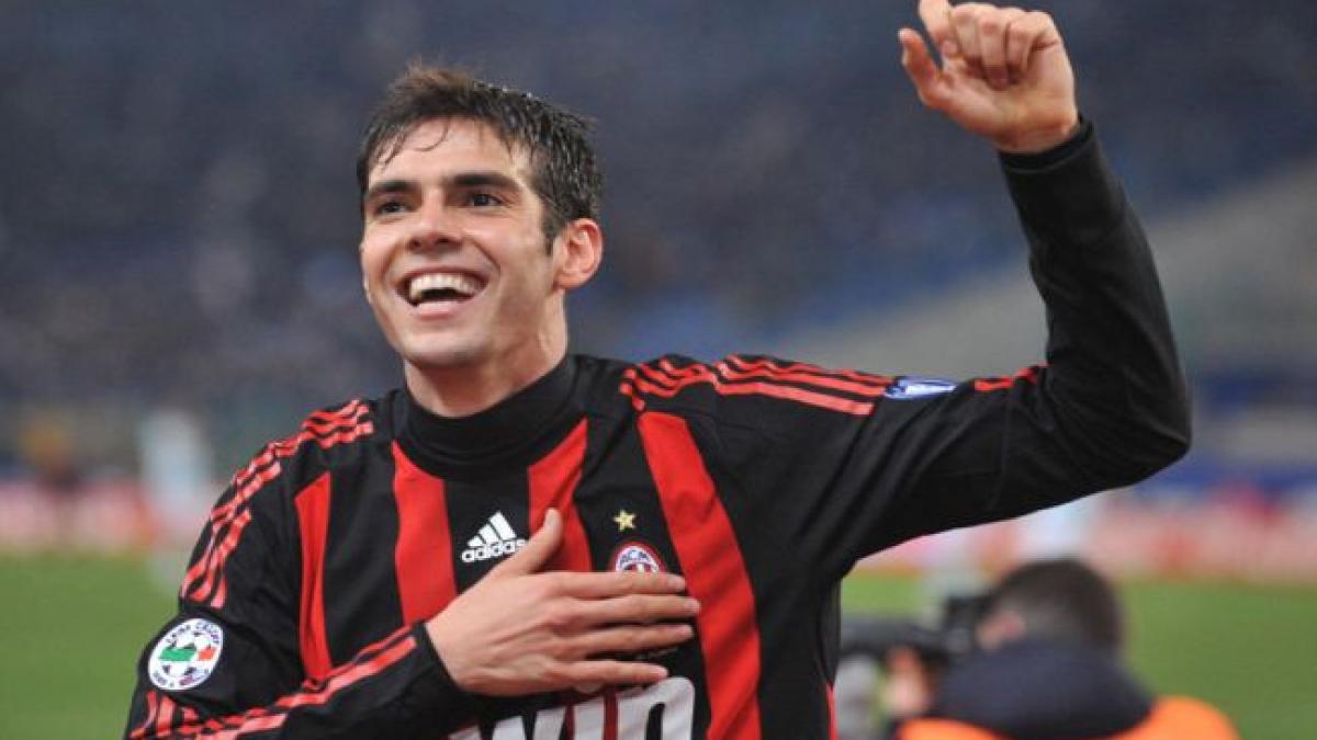 Kaka s-a întors la Milan. Ar fi renunţat la mai mult de jumătate din banii oferiţi de Real Madrid