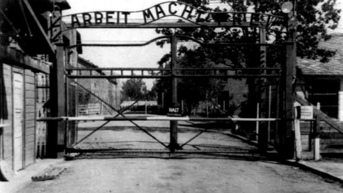 Germania începe urmărirea penală împotriva a 30 de foşti gardieni de la Auschwitz