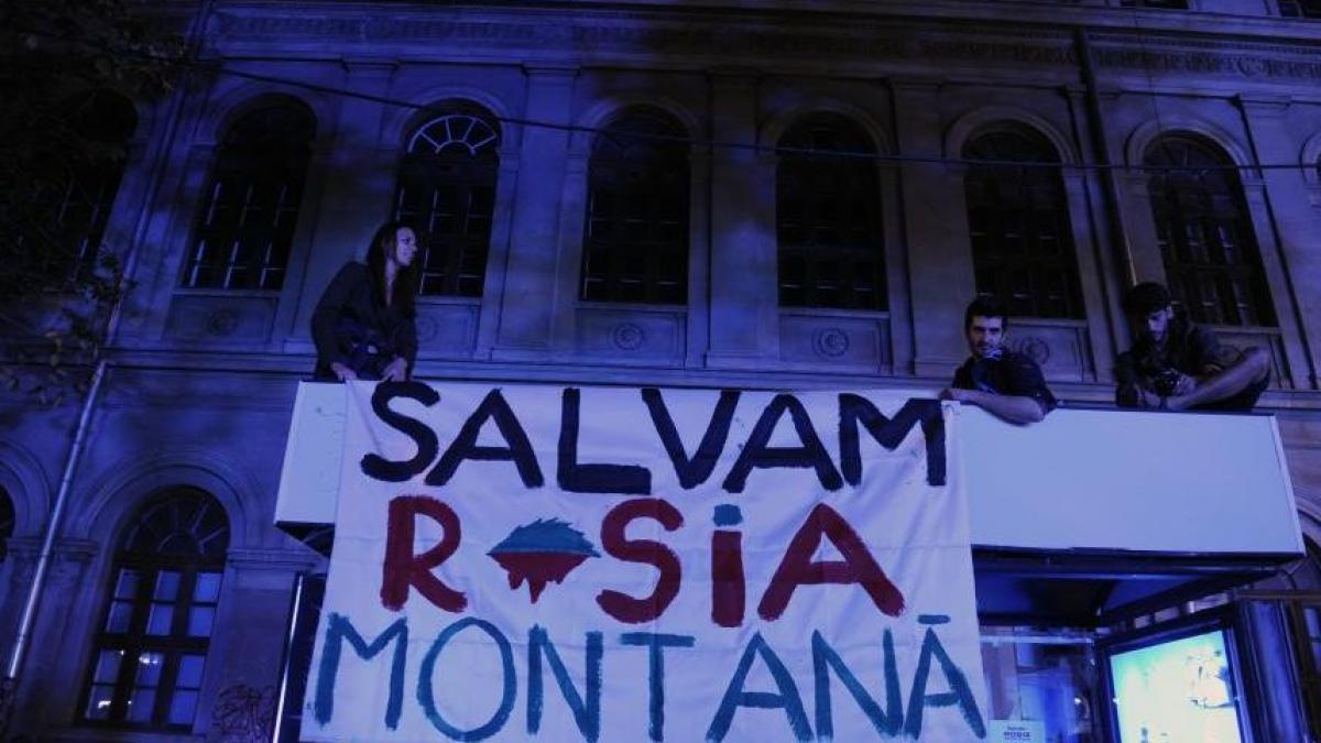 Protestul faţă de proiectul minier de la Roşia Montană, la sediul TVR