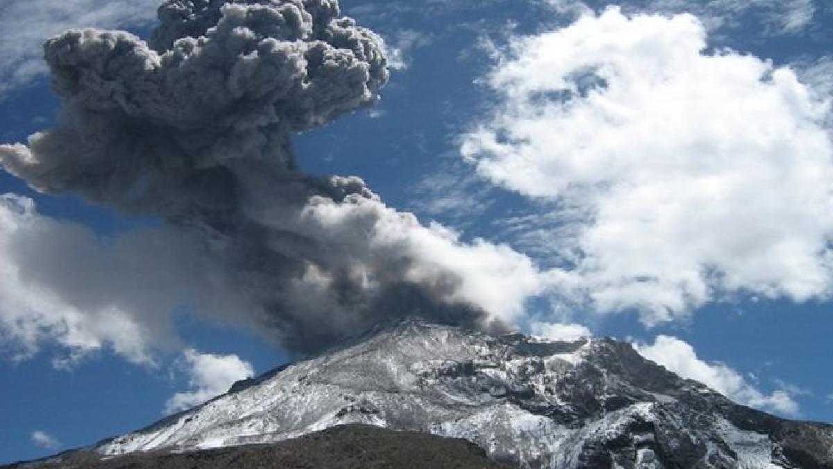 Stare de urgenţă în Peru, după ce vulcanul Ubinas a erupt de şapte ori de la începutul lunii