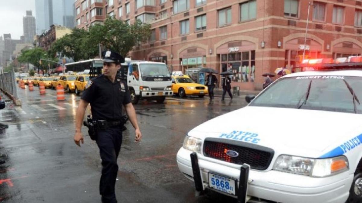 Poliţia din New York A ÎMPUŞCAT DIN GREŞEALĂ două femei