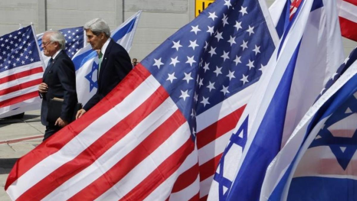 Secretarul de Stat american face o vizită în Israel, pentru a discuta situaţia din Siria