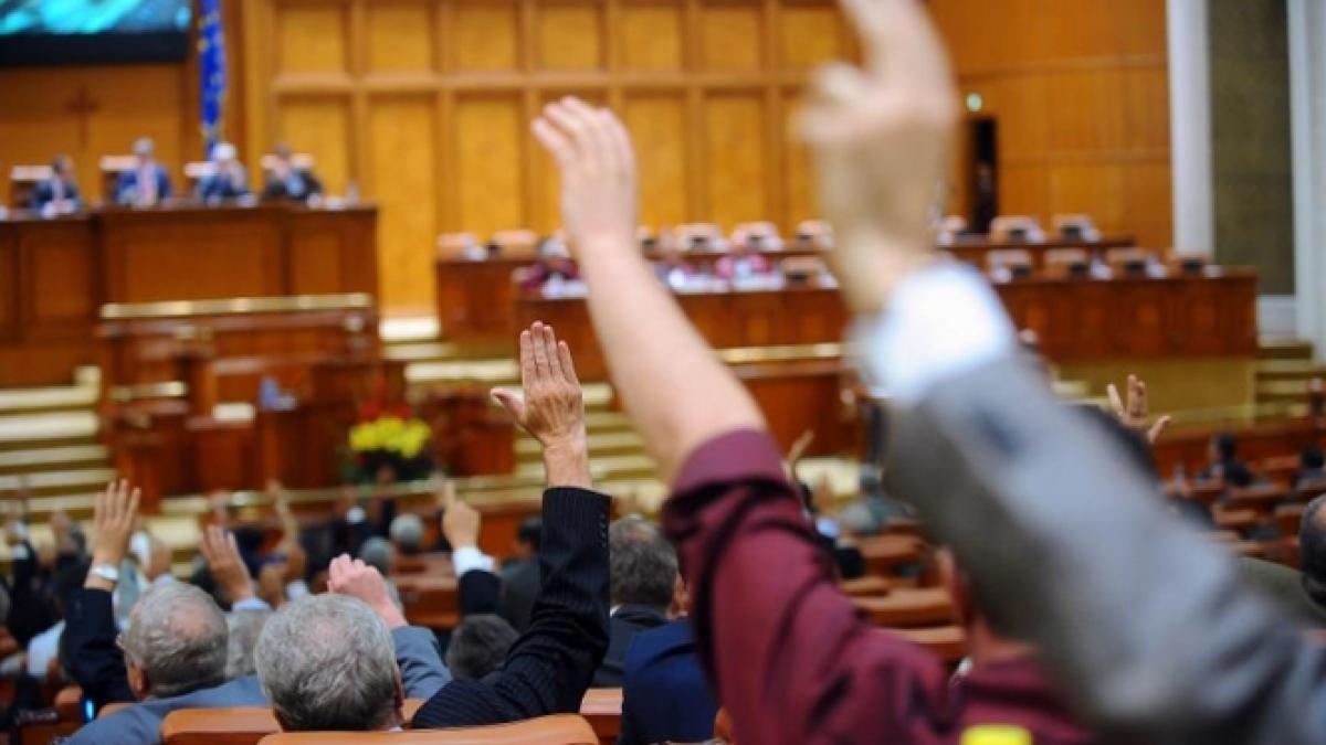 UPDATE. Parlamentul a aprobat constituirea Comisiei pentru Roşia Montană