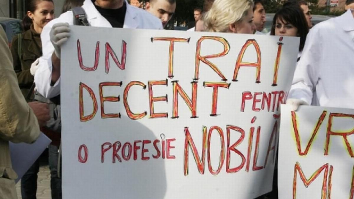 Medicii continuă şi protesteze şi mâine, la Ministerul Sănătăţii