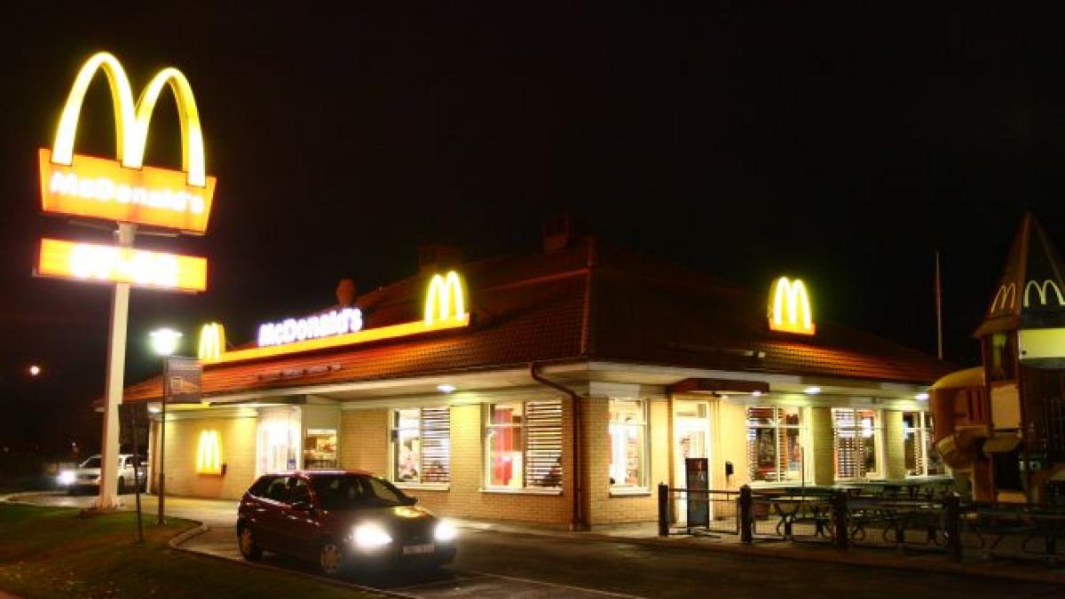 TOATE restaurantele McDonald’s din Polonia au fost evacuate