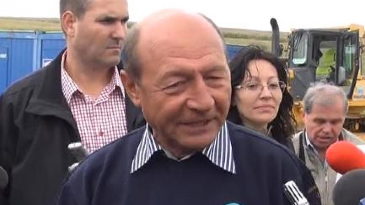 Băsescu, despre Ponta: Poţi să faci spectacole de sunet şi lumină la Roşia Montană