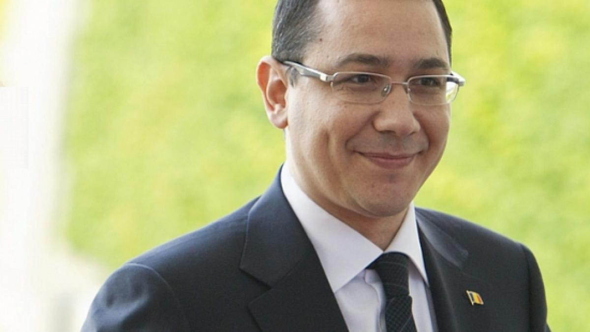 Premierul turc i-a dăruit lui Ponta un tort şi a chemat o formaţie care i-a cântat &quot;La Mulţi Ani&quot;