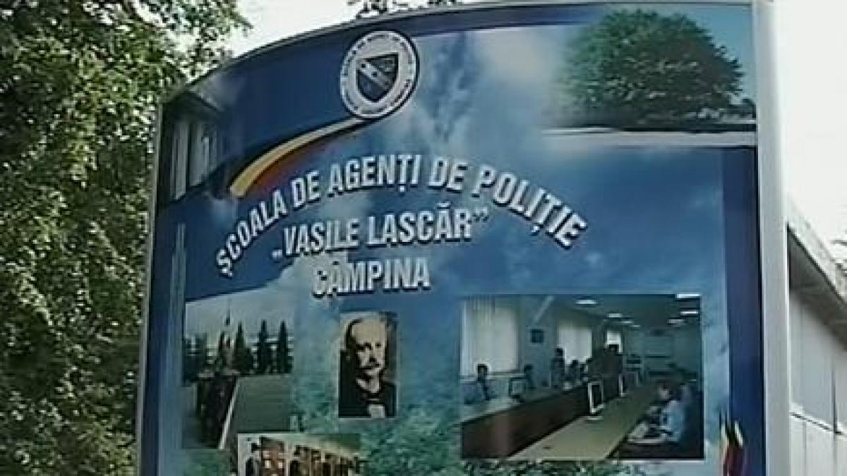 Doi foşti poliţişti, arestaţi în dosarul şpăgii de la Şcoala de Poliţie Câmpina