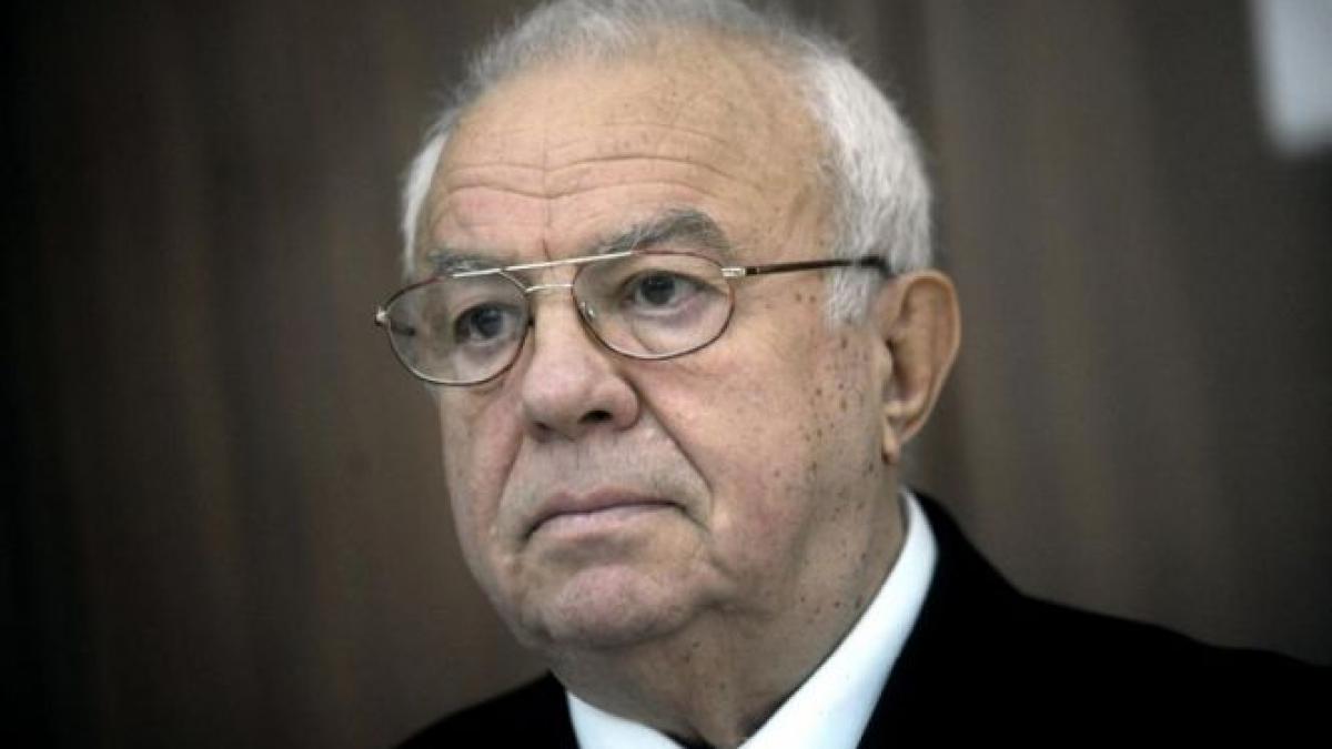 Alexandru Arşinel va fi din nou internat. Actorul riscă să îşi piardă ambii rinichi