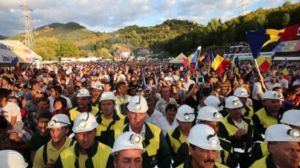 &quot;Vreau să le cer celor din Piaţa Universităţii să nu ne condamne la moarte prin împrumutare&quot;. Mesajul protestatarilor de la Roşia Montantă 