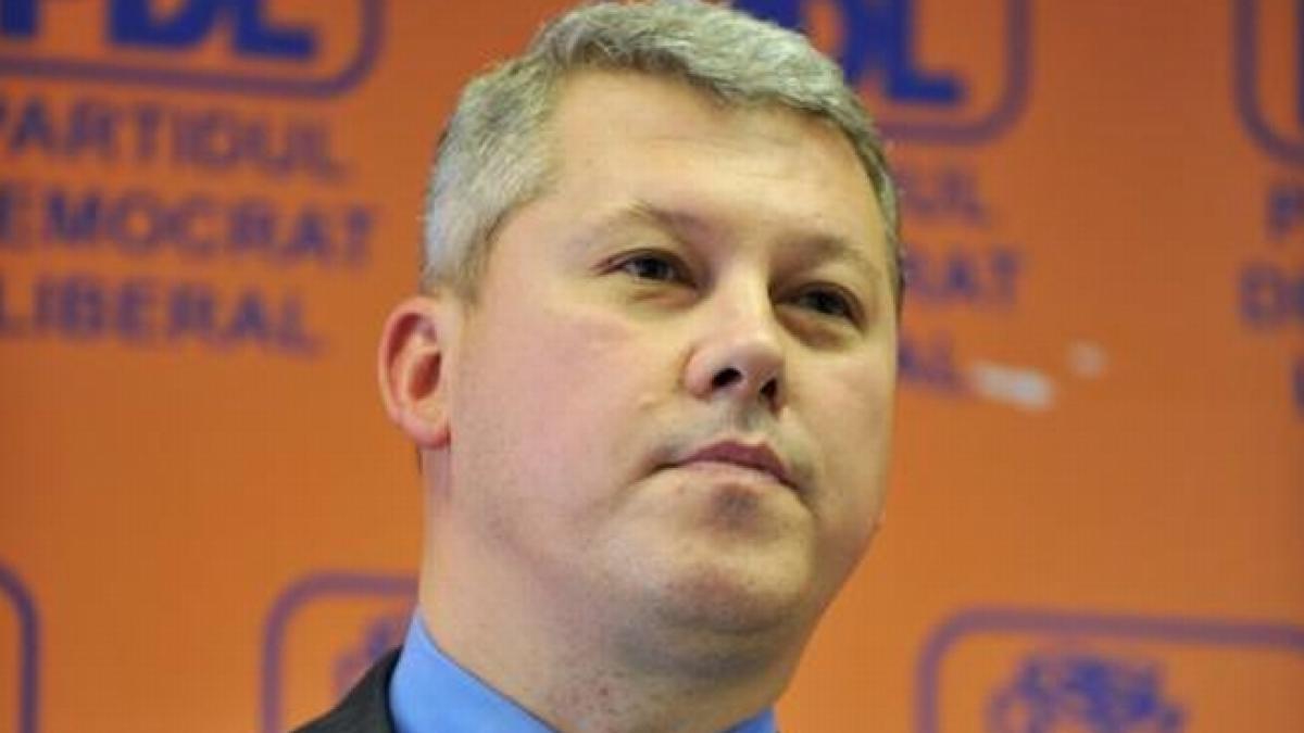 Predoiu: Socialiştii guvernează până se termină banii altora