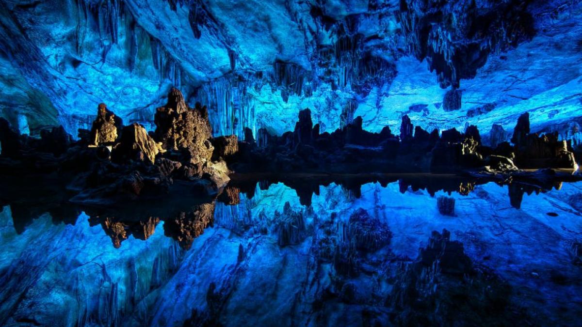 Descoperire IMPRESIONANTĂ într-o peşteră din China. Oamenii de ştiinţă nu mai văzuseră aşa ceva