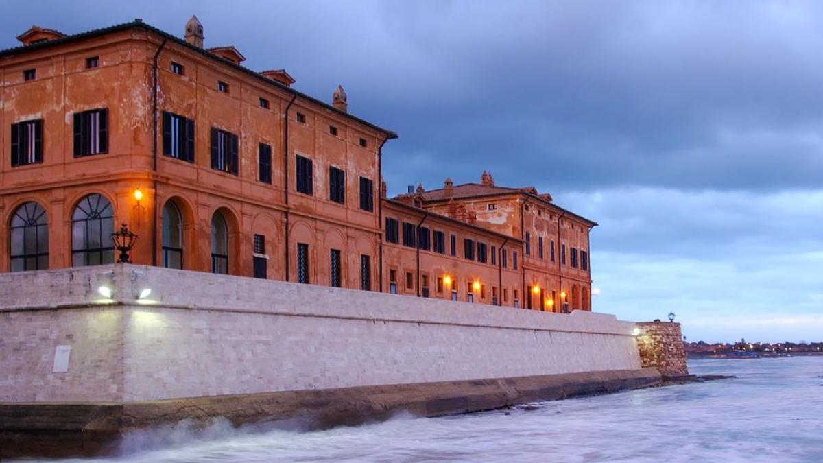 Vrei să trăieşti ca un rege? Iată cele mai spectaculoase palate şi castele transformate în hoteluri