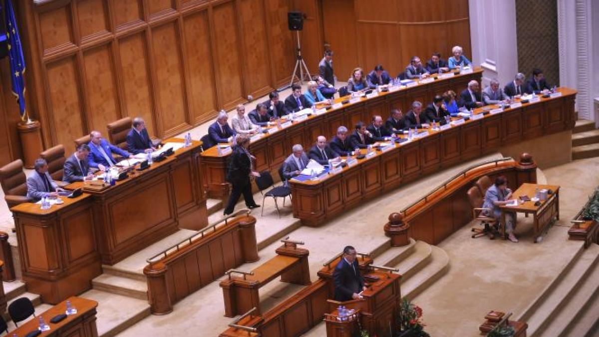 Premierul Victor Ponta va prezenta în Parlament &quot;Acordul de Parteneriat între România şi UE 2014-2020&quot;