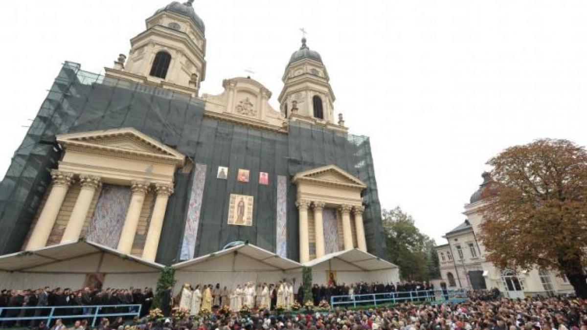 Cât câştigă Biserica Ortodoxă Română în urma sărbătorii Sfintei Parascheva