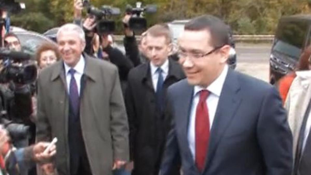 Ponta l-a luat peste picior pe &quot;regele asfaltului&quot;, Dorin Umbrărescu: &quot;Unde e marele constructor?&quot;