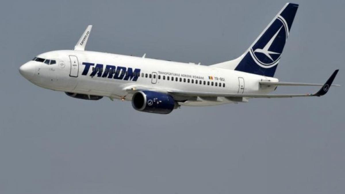 Emoţii pentru pasagerii unei curse Tarom. Avionul s-a întors pe aeroportul &quot;Henri Coandă&quot; din cauza unor PROBLEME TEHNICE