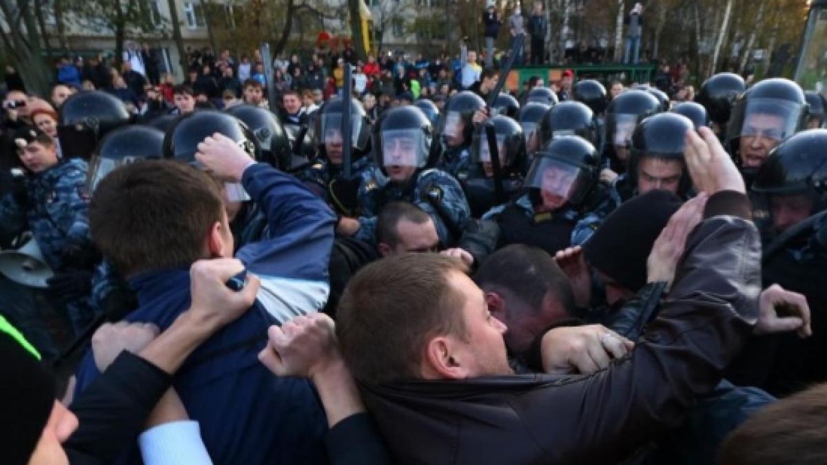 Poliţia rusă lansează o operaţiune anti-imigranţi. Circa 1.200 de persoane au fost arestate 