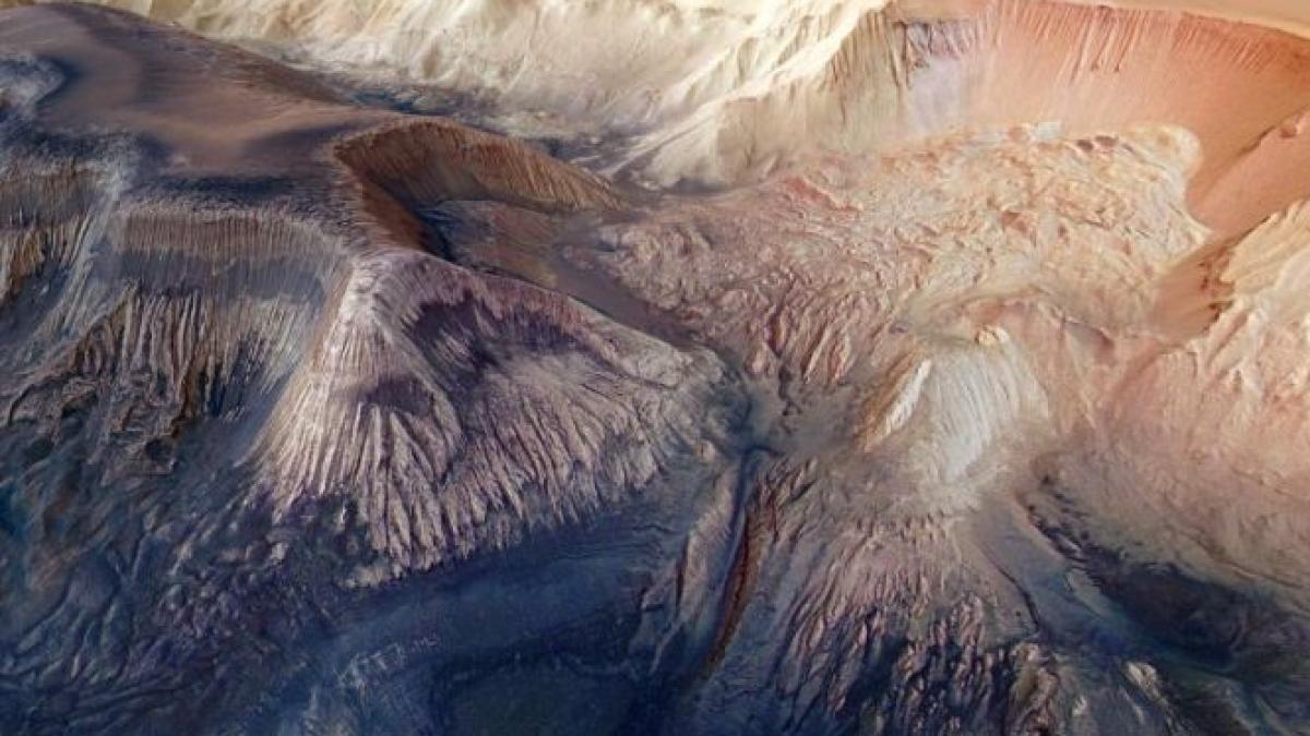 Imagini 3D de pe Marte. Fotografiile uimitoare care arată Marele Canion de pe Planeta Roşie