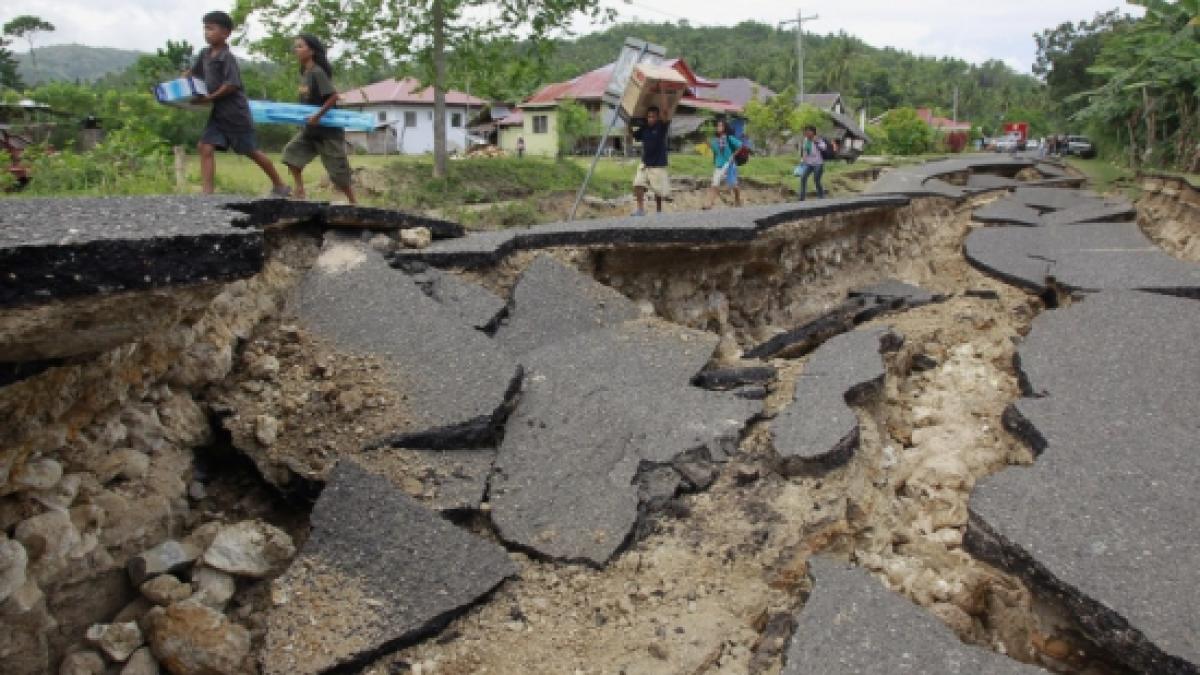 Cutremurul devastator din Filipine a avut forţa a 32 de bombe atomice 