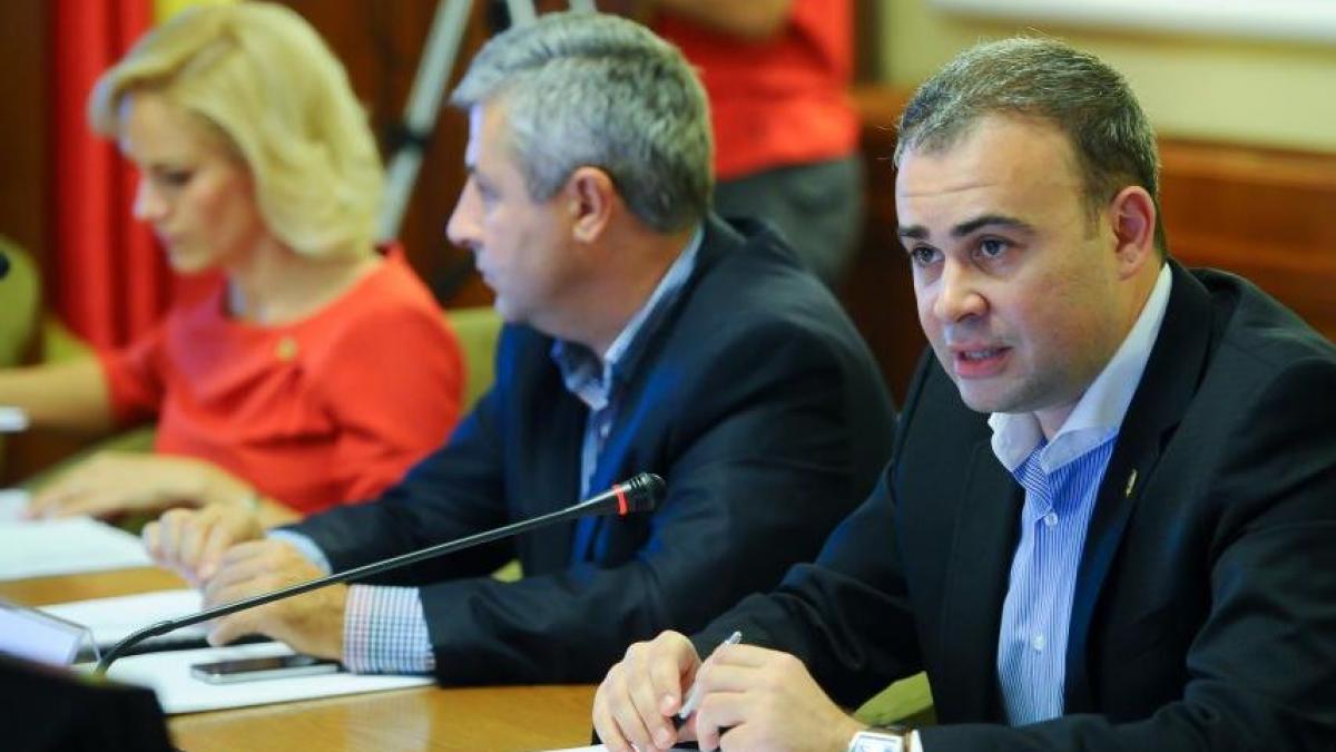 Vâlcov: Lista primită de la RMGC conţine &quot;foarte multe&quot; nume de jurnalişti, nu politicieni