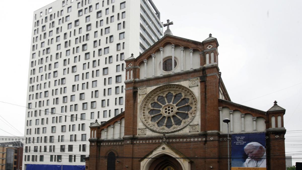 Arhiepiscopia Romano-Catolică va continua măsurile legale privind desfiinţarea Cathedral Plaza