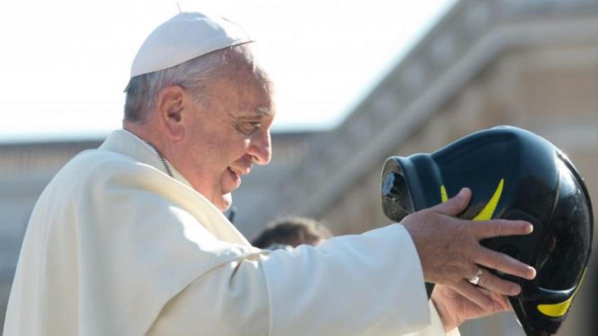 Gestul făcut de Papa Francisc la care nimeni nu se aştepta. Suveranul Pontif a dat dovadă de simţ al umorului ieşit din comun