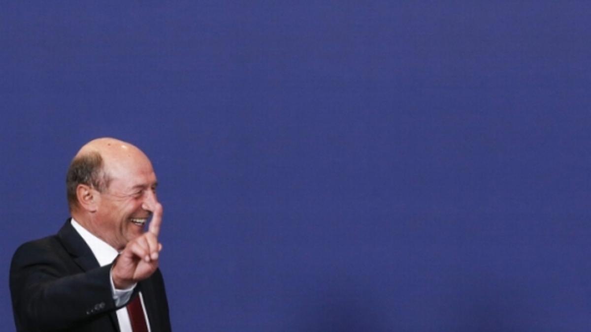 Băsescu glumeşte cu liderii europeni: M-am întors, întotdeauna mă întorc!